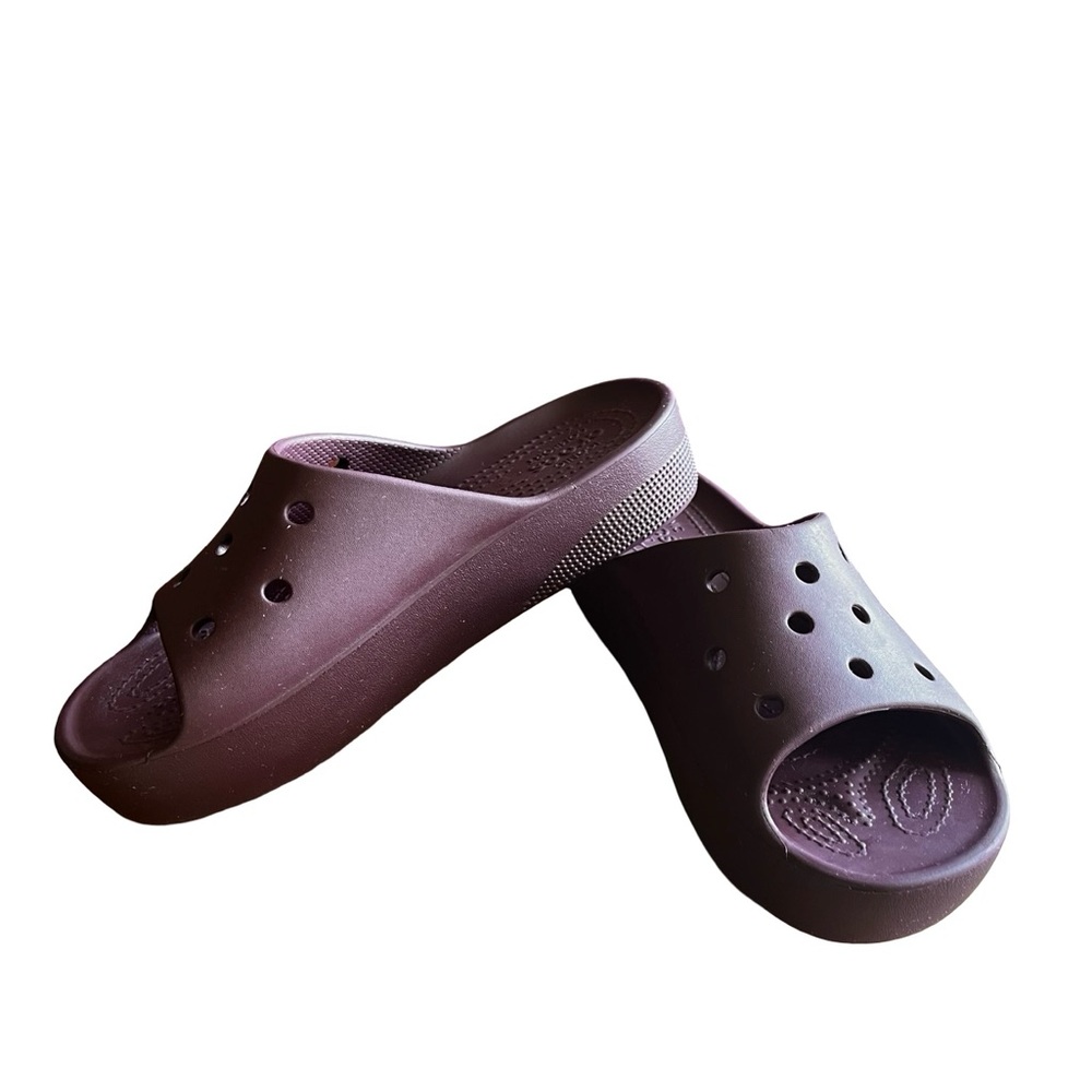 Crocs Platform Slide Sandals Beach Shoes Travel Pool Dark Cherry Plum Sz 6 EUC - Picture 2 of 9